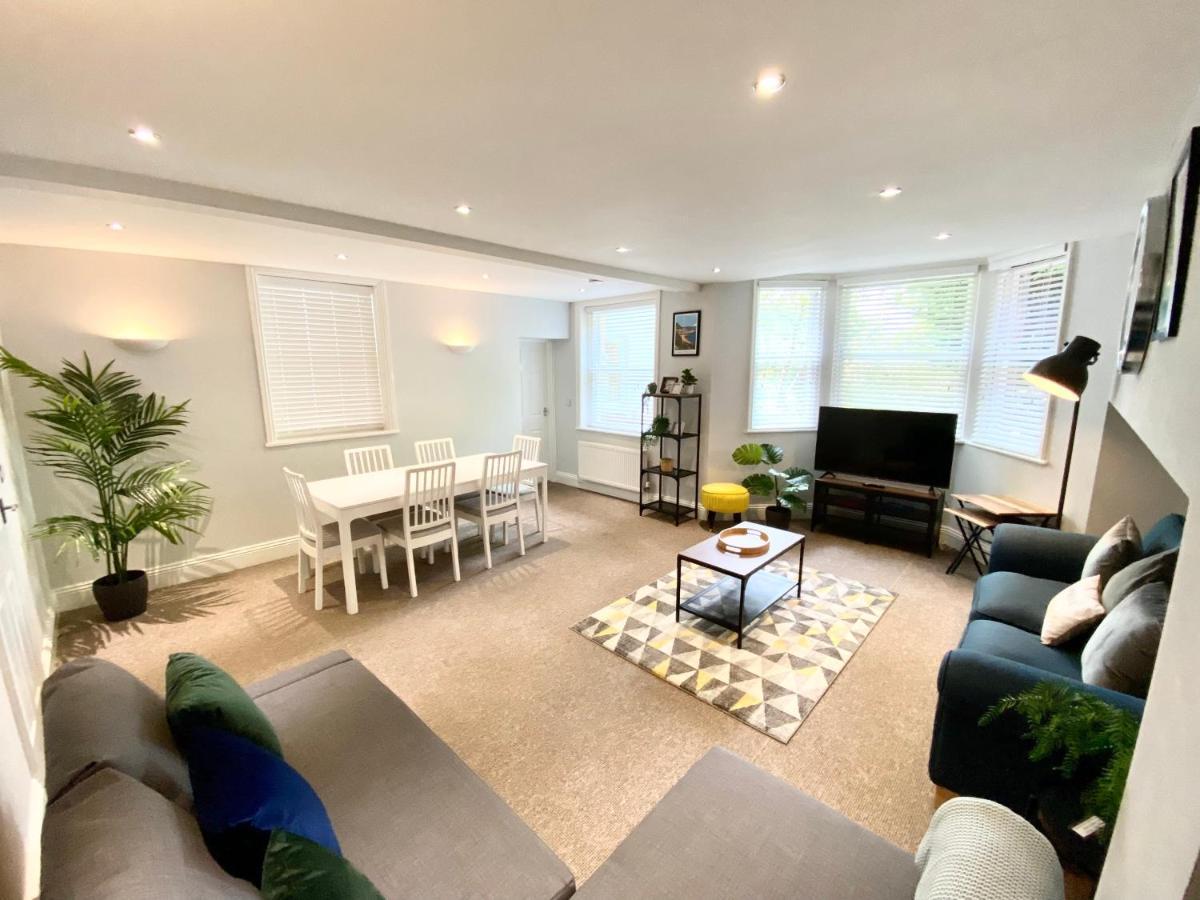 South Cliff Apartment With Garden Скарборо Экстерьер фото