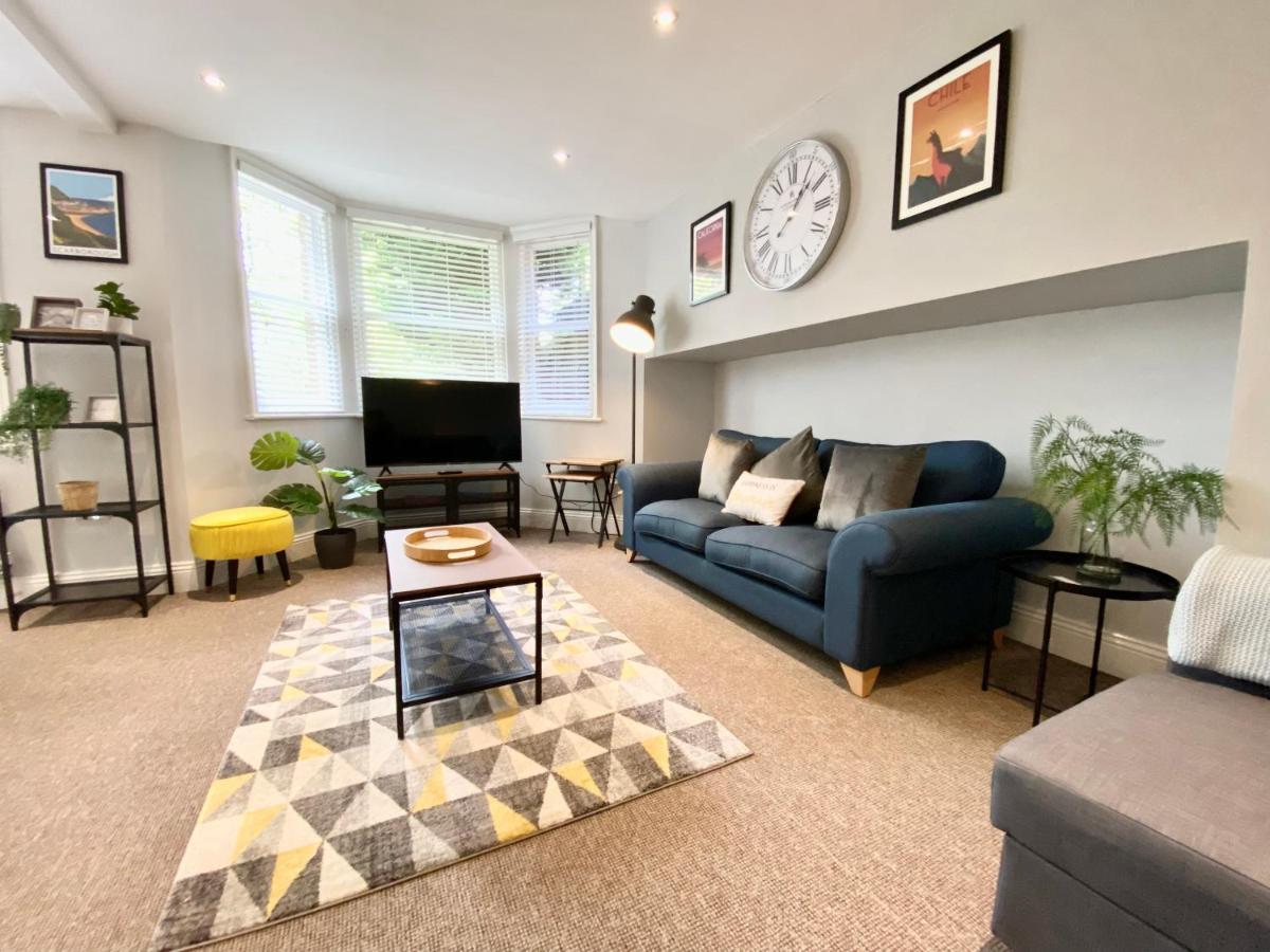 South Cliff Apartment With Garden Скарборо Экстерьер фото