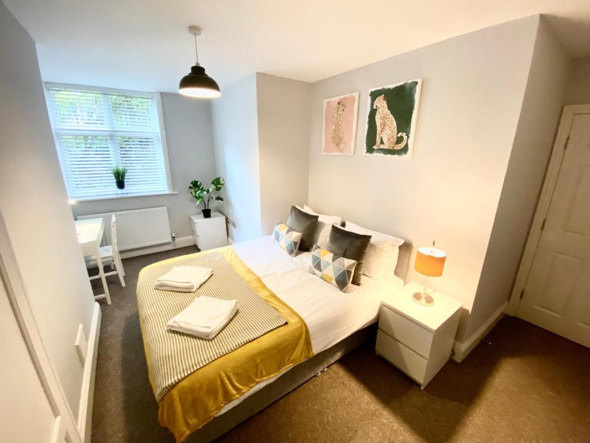 South Cliff Apartment With Garden Скарборо Экстерьер фото